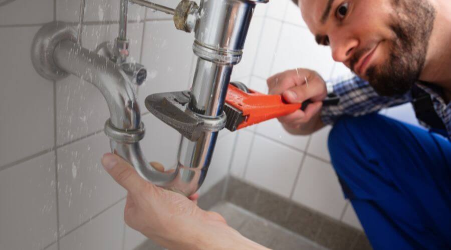 Professional same day plumber services in Galesburg, IL